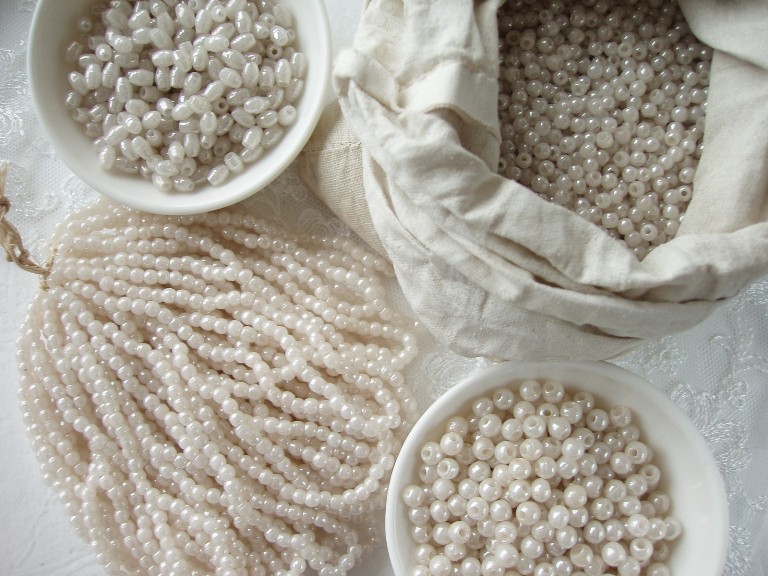 Renaissance of Jewellery Discovering Glass vol.7 Prosser Beads