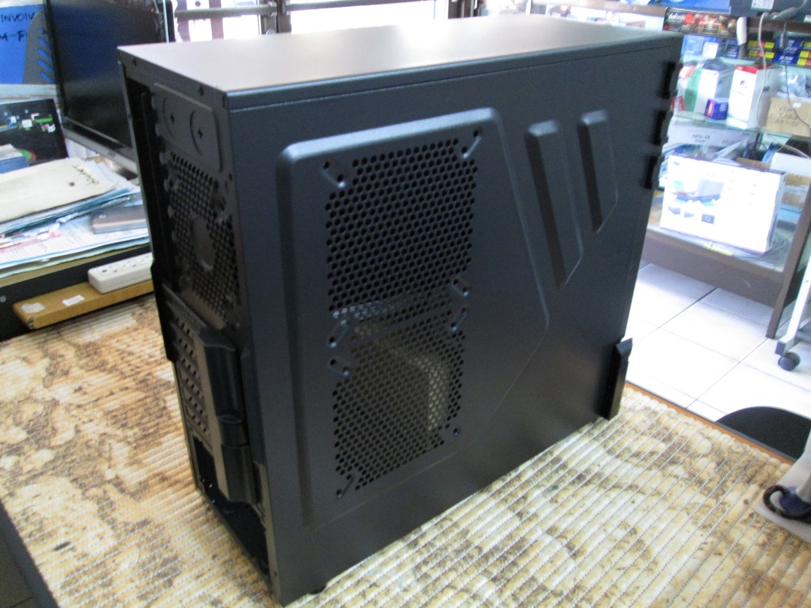 Bitstop Bicol: AeroCool VS-3 Computer Case