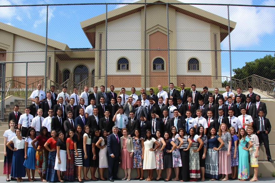 New Mission President Diaz and all missionaries July 2016