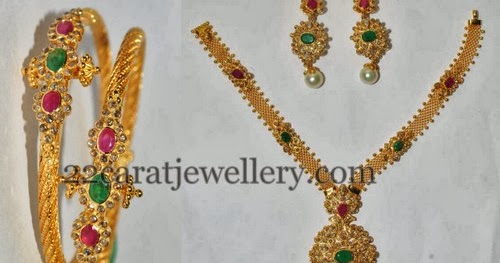 MM Jewellers Uncut Set and Bangles - Jewellery Designs