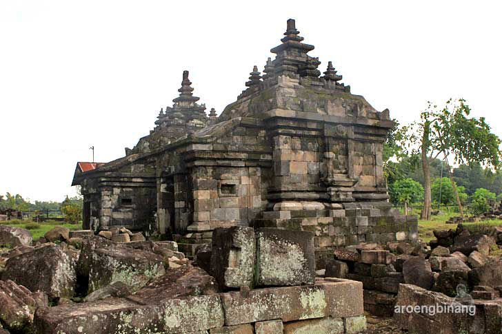 candi plaosan kidul klaten