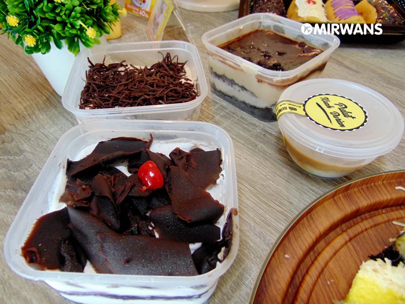 Rumah Kue Viera, Tempat Makan Kue Lezat di Pekanbaru, Alamat & Harga Rumah Kue Viera,  makanan oleh-olehnya Pekanbaru