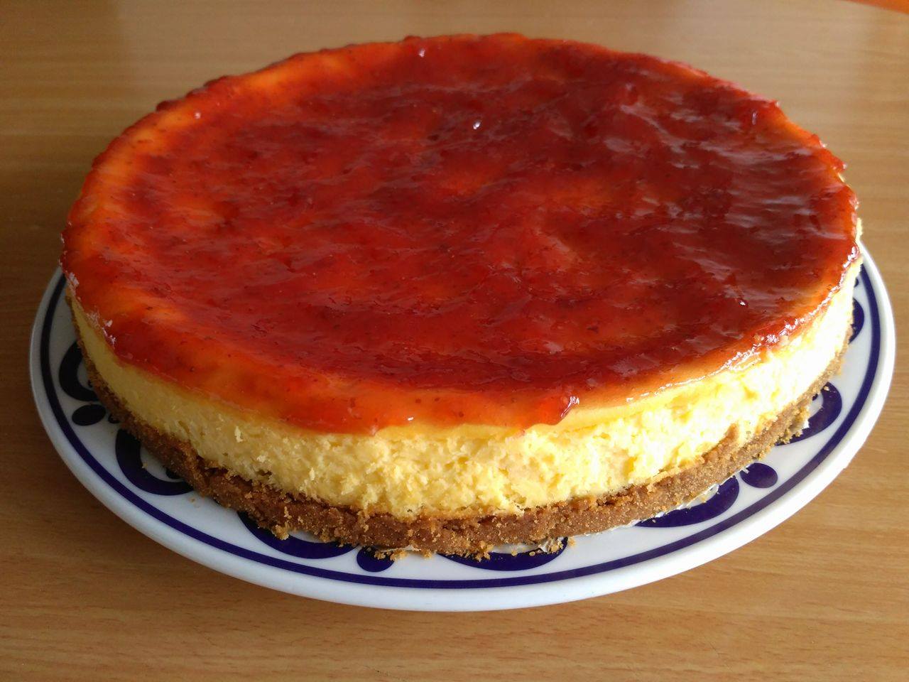 Tarta de queso con mermelada de fresa | Cheesecake con fresa - Recetas  Fácil con Bela