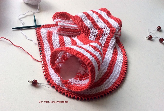 Con hilos, lanas y botones: Pelele marinero de punto para bebé (patrón gratis)