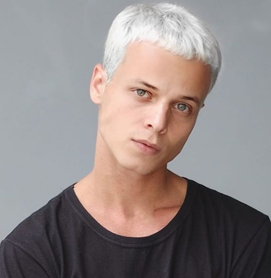 26-year-old Model dies after collapsing on catwalk at fashion