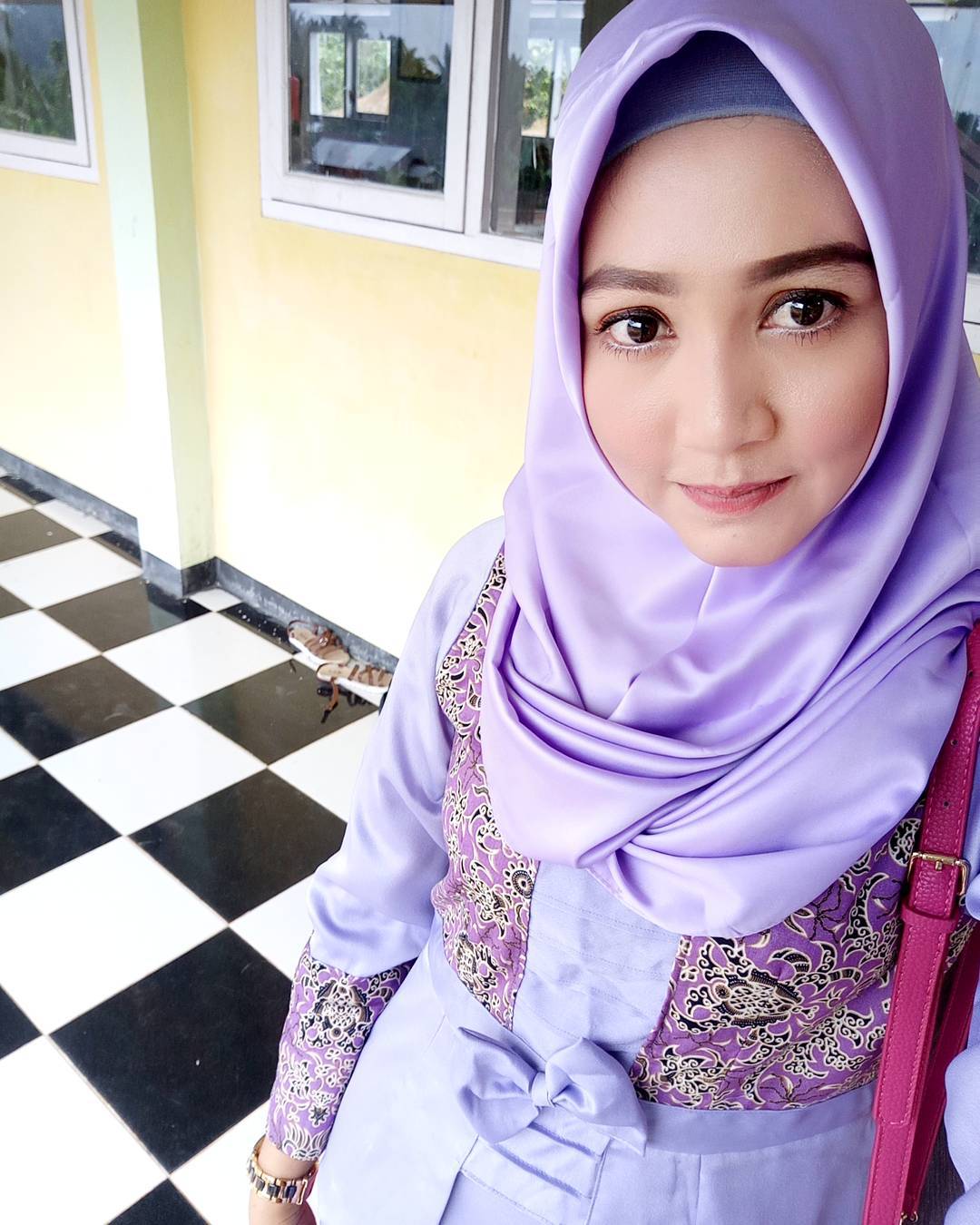 Kumpulan foto lengkap mama muda berjilbab - CantikaMagz