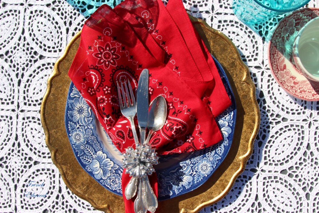 French Ethereal: Three Easy Tablesettings to Help You Celebrate the 4th ...