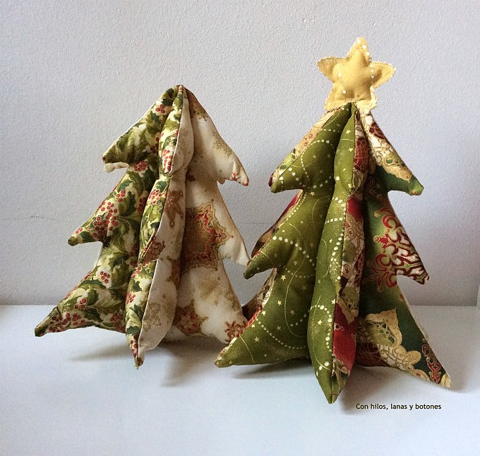 Con hilos, lanas y botones: DIY Árbol de navidad de tela