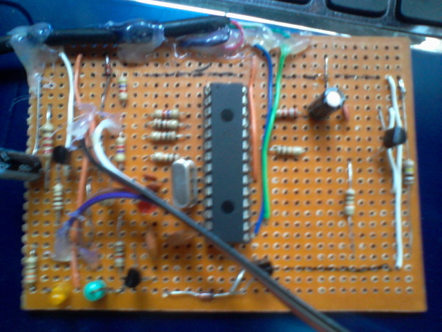 The Custom Made: Homemade Pickit2 lite