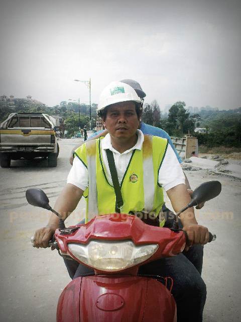 ♥ Apeng Si Kidal ♥: :: Vokalis Kumpulan Samudera