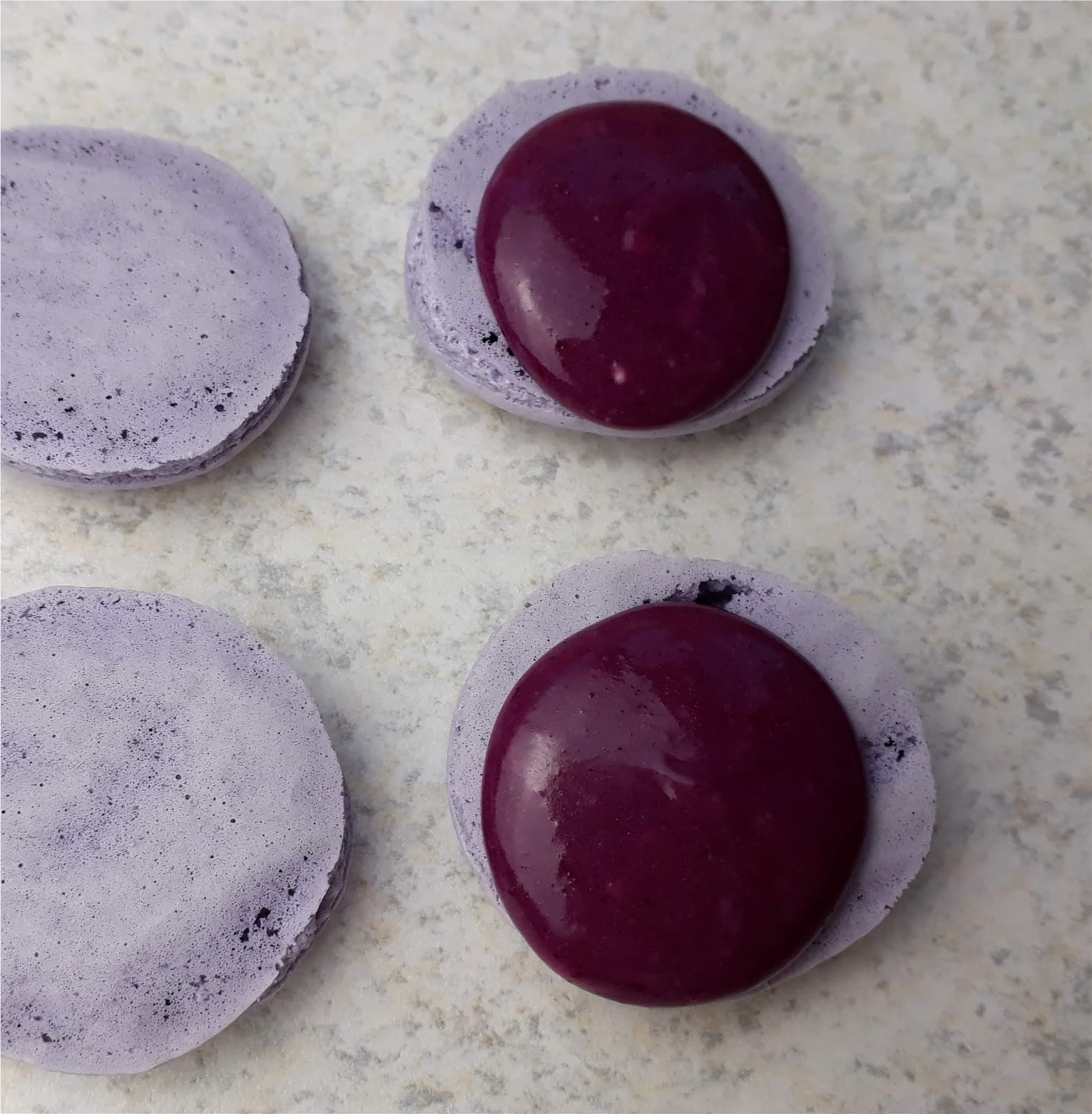 MACARONS – FRUCHTFÜLLUNG MIT WEISSER SCHOKOLADE - rideros