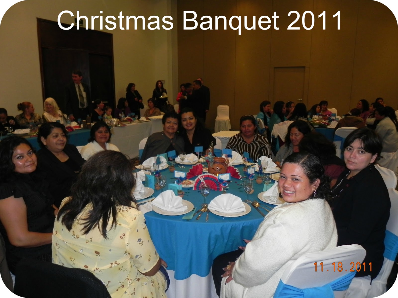 http://3.bp.blogspot.com/-mHmOtMhZibI/Txi13HNwBoI/AAAAAAAABR0/UtIVwRfVdjg/s1600/Fizzy%2527s+pictures+from+the+banquet+485.jpg