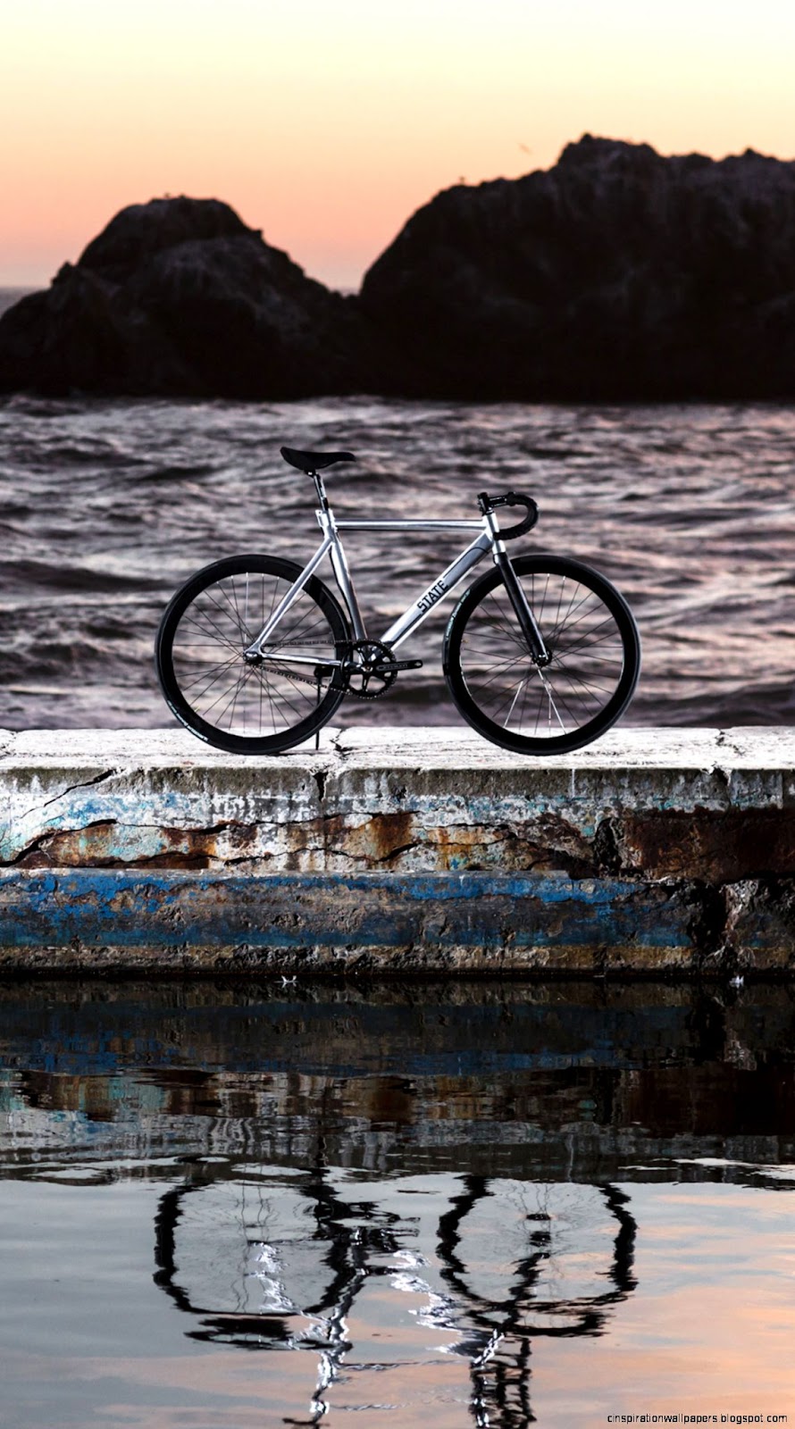 Fixie sunrise iPhone 3Wallpapers Parallax Les 3 Wallpapers iPhone du