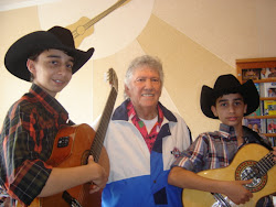 Luis Gustavo e Luis Augusto com Tinoco do Brasil