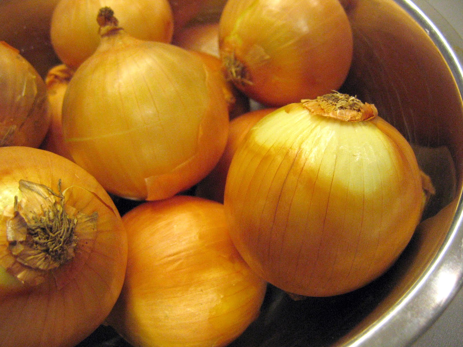 good food in a crap kitchen When life gives you onions…