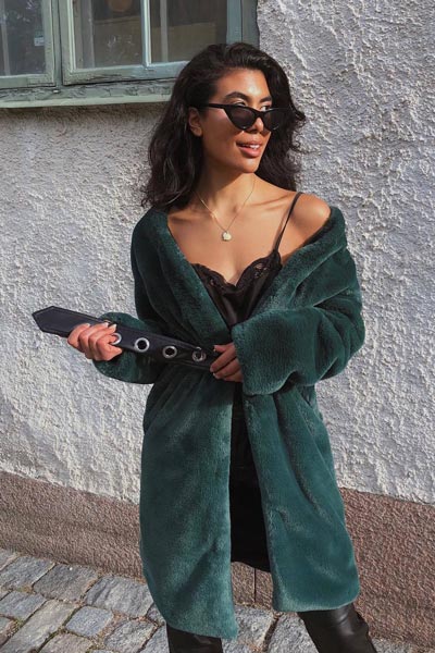 30+ Sexy Fall Outfits Guaranteed To Get You Noticed | Big Fluffy Belted Coat in Green