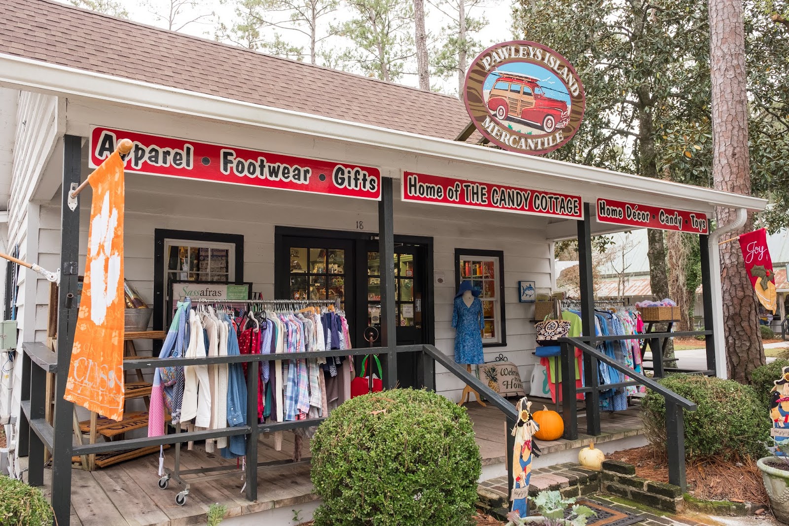Spend a Relaxing Day at Hammock Shops Village in Pawleys Island