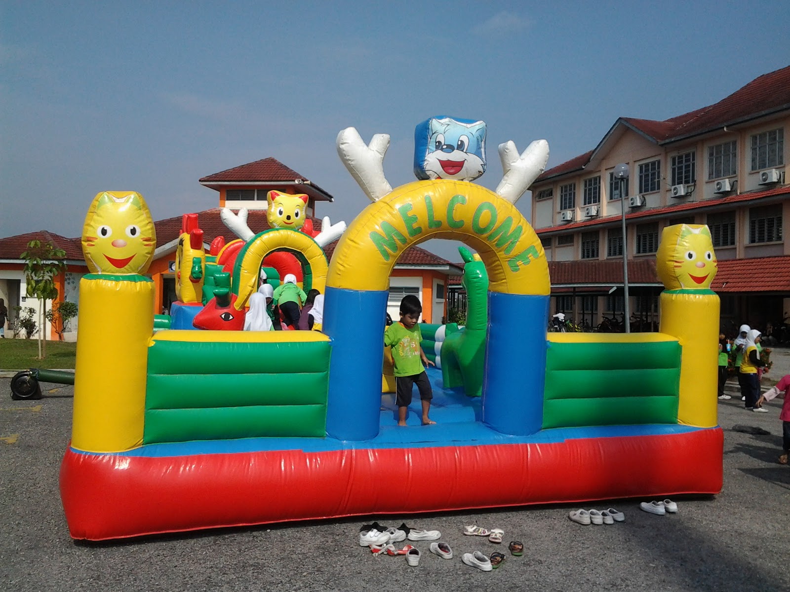 Inflatables bouncing castle Malaysia Rental Jemputan Hari Usahawan