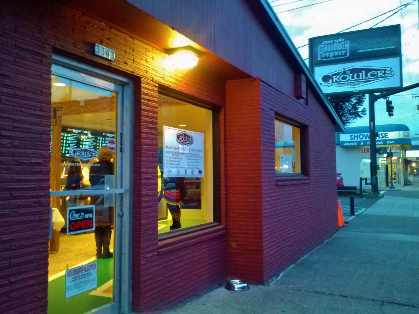 Beer Musings PDX Growlers Hawthorne Fill & Go