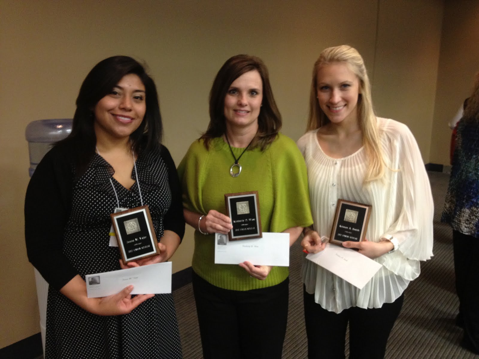 Hometown Mobile Three dental hygiene students at Highlands