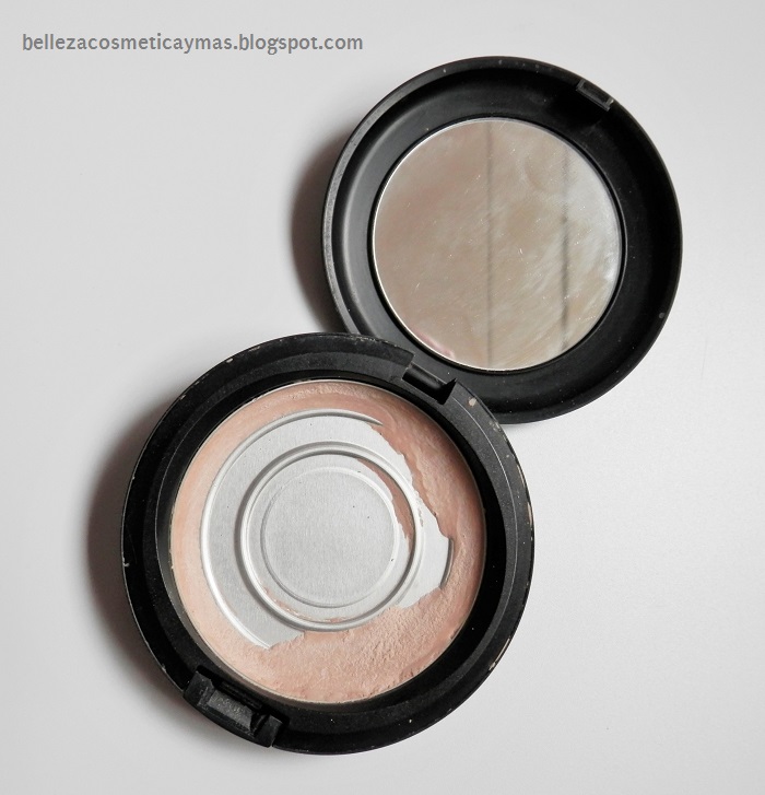 Polvos Compactos Blot Pressed Powder de Mac