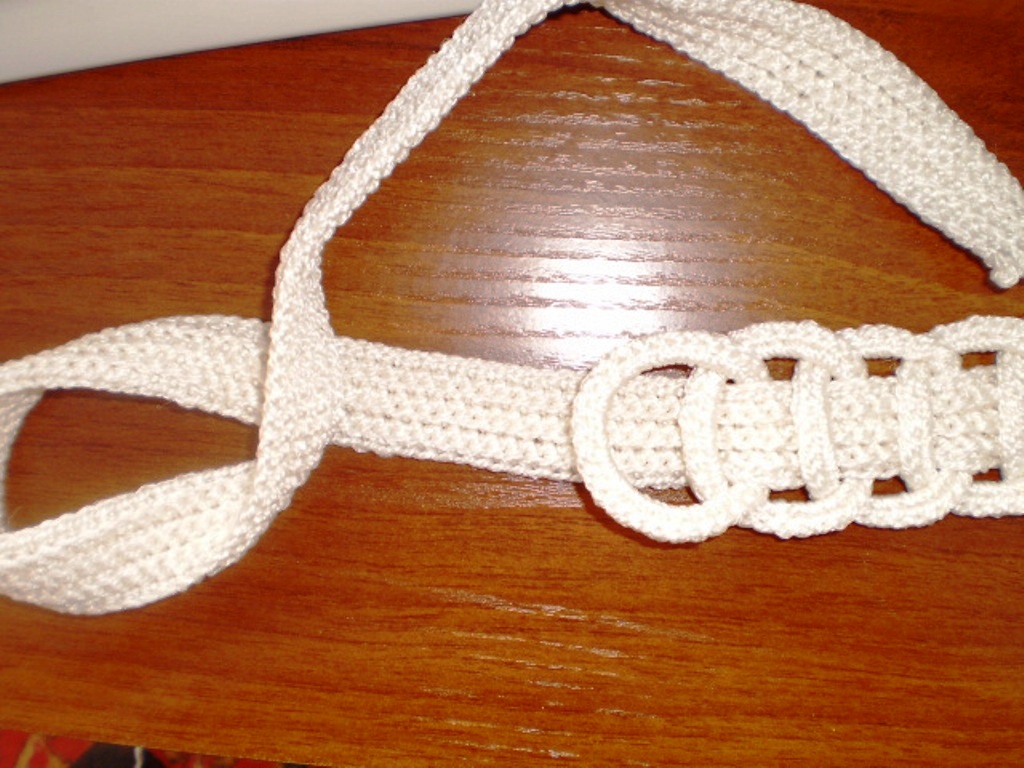 шнуры для ручек сумок крючком. ремешок крючком для сумочки. вязаная поясная сумка. вязание ручек для сумок из шнура крючком. лямка для сумки крючком.