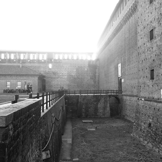 Castello Sforzeesco Milano Black & White http://elisiroflife.blogspot.com