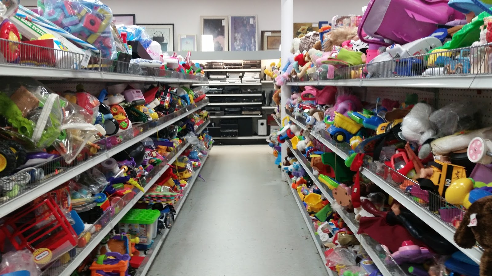 Never Grow Up A Mom's Guide to Dolls and More Thrifty Thursday