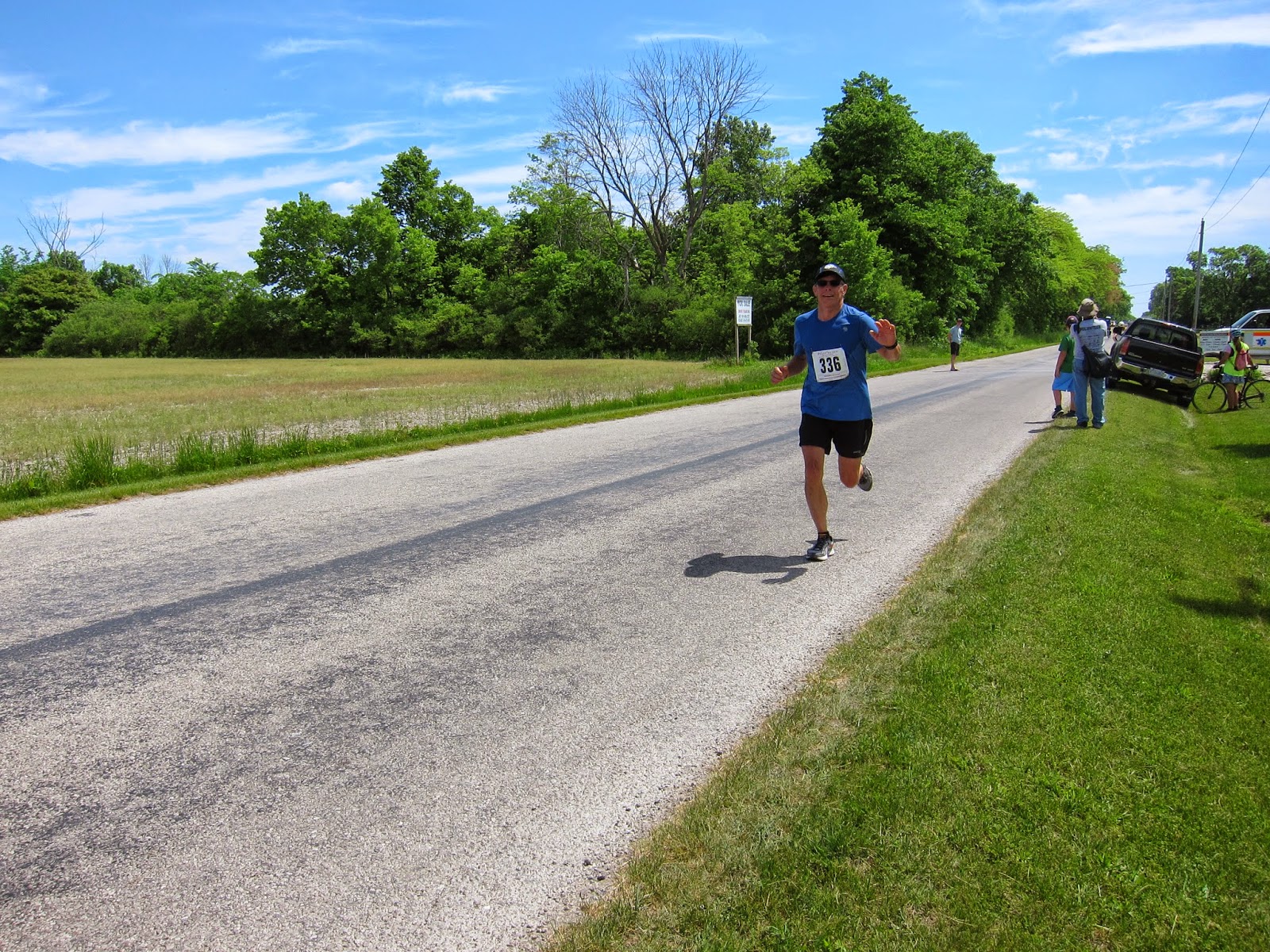 Pelee island half marathon 2014 photo bomb Pelee island half marathon 2014 photo bomb