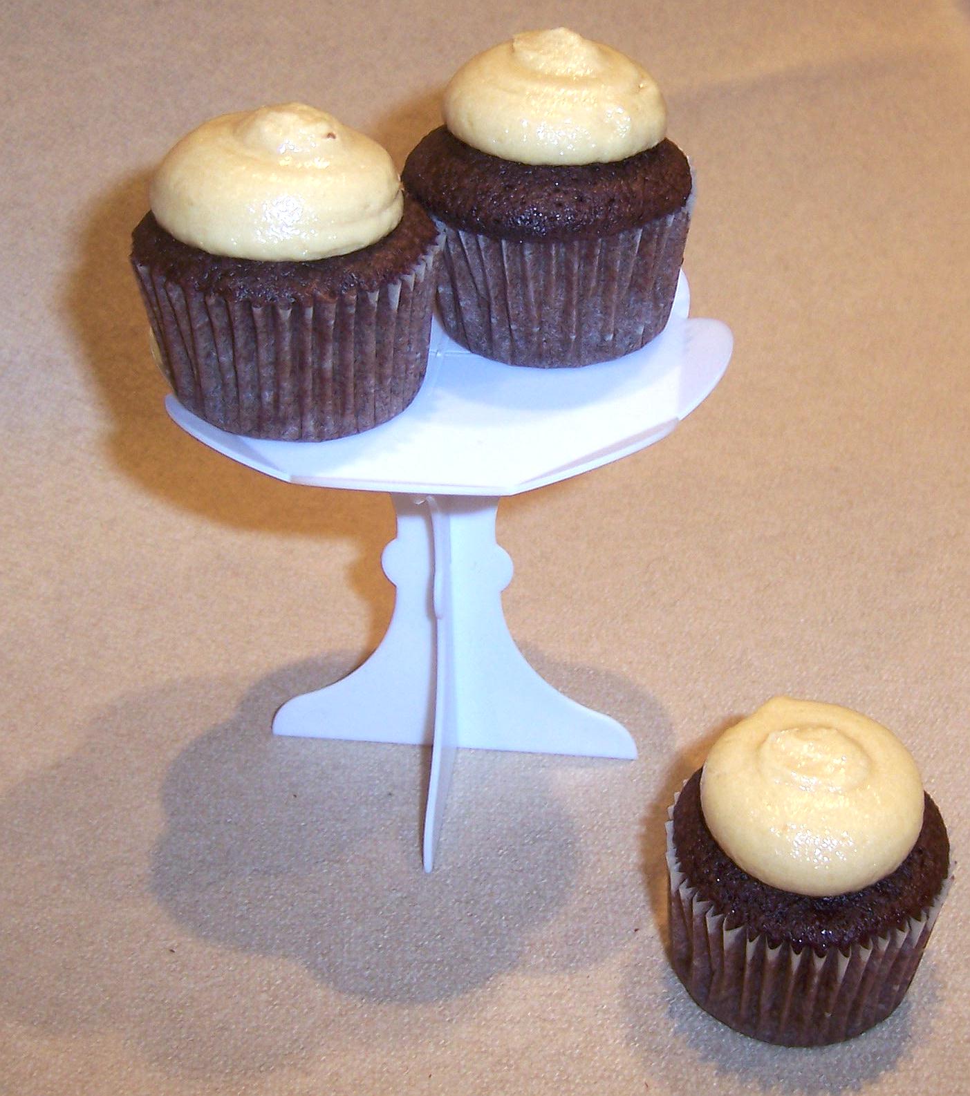 tea darling? Baby Chocolate Mud Cupcakes with Salted Caramel Frosting