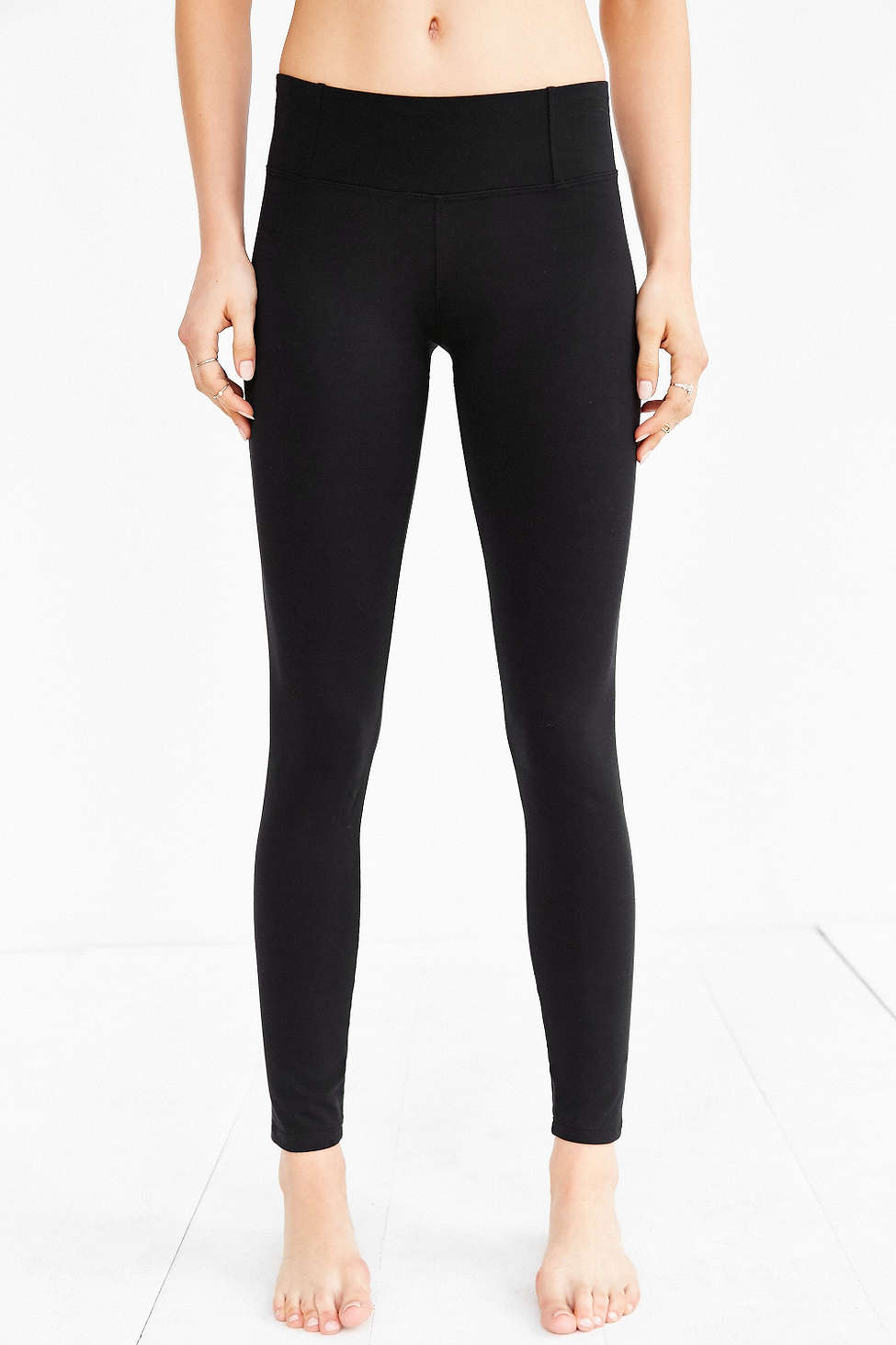 can you wear leggings in grad schoology