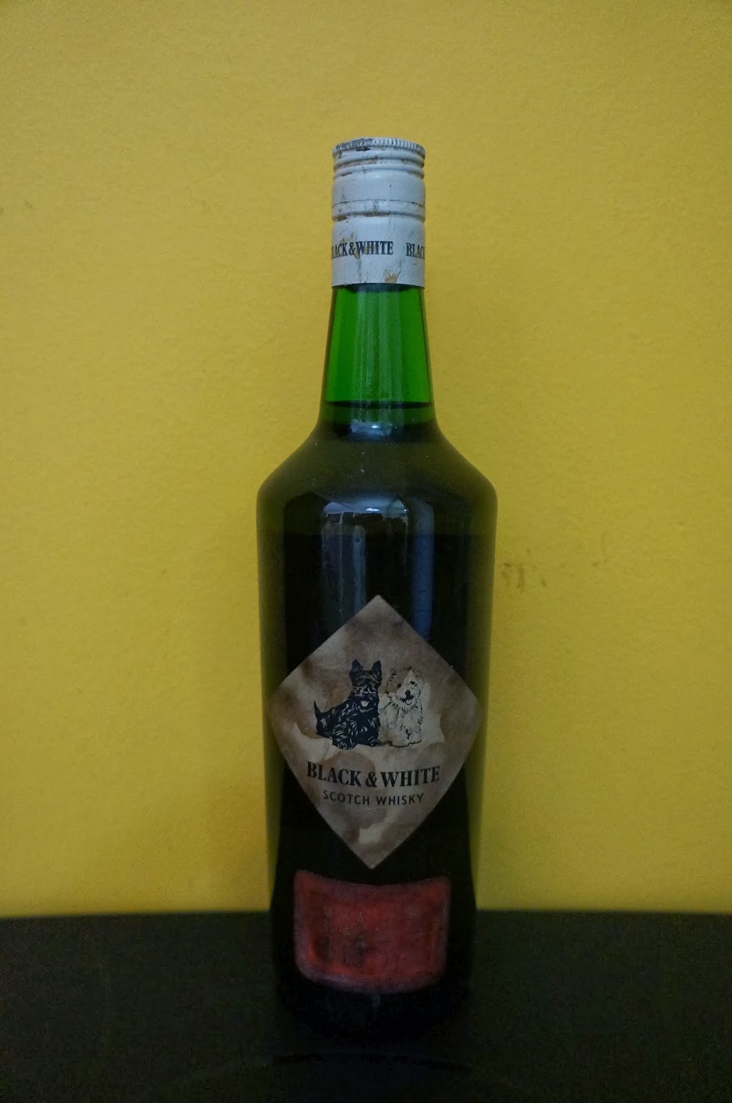 Cognac & Whisky Black & White Scotch Whisky