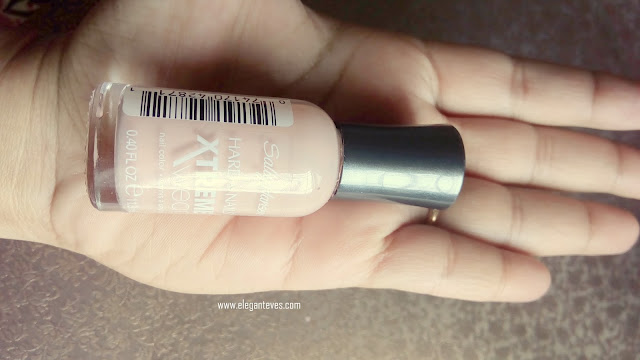 Review and swatch of Sally Hansen Hard As Nails Xtreme Wear105 Bare It All