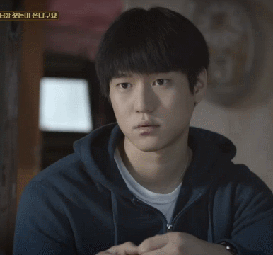 [응답하라1988] 보라 훔쳐보는 변태같은 선우.gif | 인스티즈