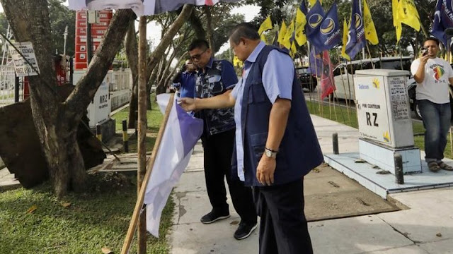 Polisi Tangkap Terduga Pelaku Perusakan Baliho SBY di Pekanbaru Polisi Tangkap Terduga Pelaku Perusakan Baliho SBY di Pekanbaru