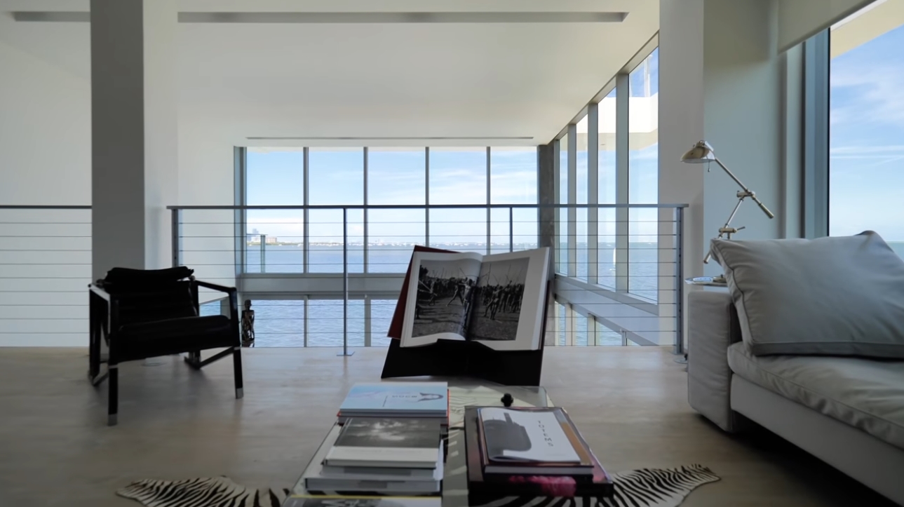 29 Photos vs. 3550 Matheson Ave | Miami - Contemporary Bayfront Property - Luxury Home & Interior Design Video Tour 29 Photos vs. 3550 Matheson Ave | Miami - Contemporary Bayfront Property - Luxury Home & Interior Design Video Tour