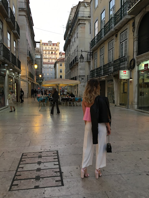 Lisbon, portugal travel, lisbon fashion, lisbon streetstyle, torontofashionblogger, culottes, palazzo pants, summer outfit inspiration, blogger summer outfit, how to wear white pants, how to wear pink, best canadian fashion blogger, zara pants, zara fashion, zara outfit Lisbon, portugal travel, lisbon fashion, lisbon streetstyle, torontofashionblogger, culottes, palazzo pants, summer outfit inspiration, blogger summer outfit, how to wear white pants, how to wear pink, best canadian fashion blogger, zara pants, zara fashion, zara outfit