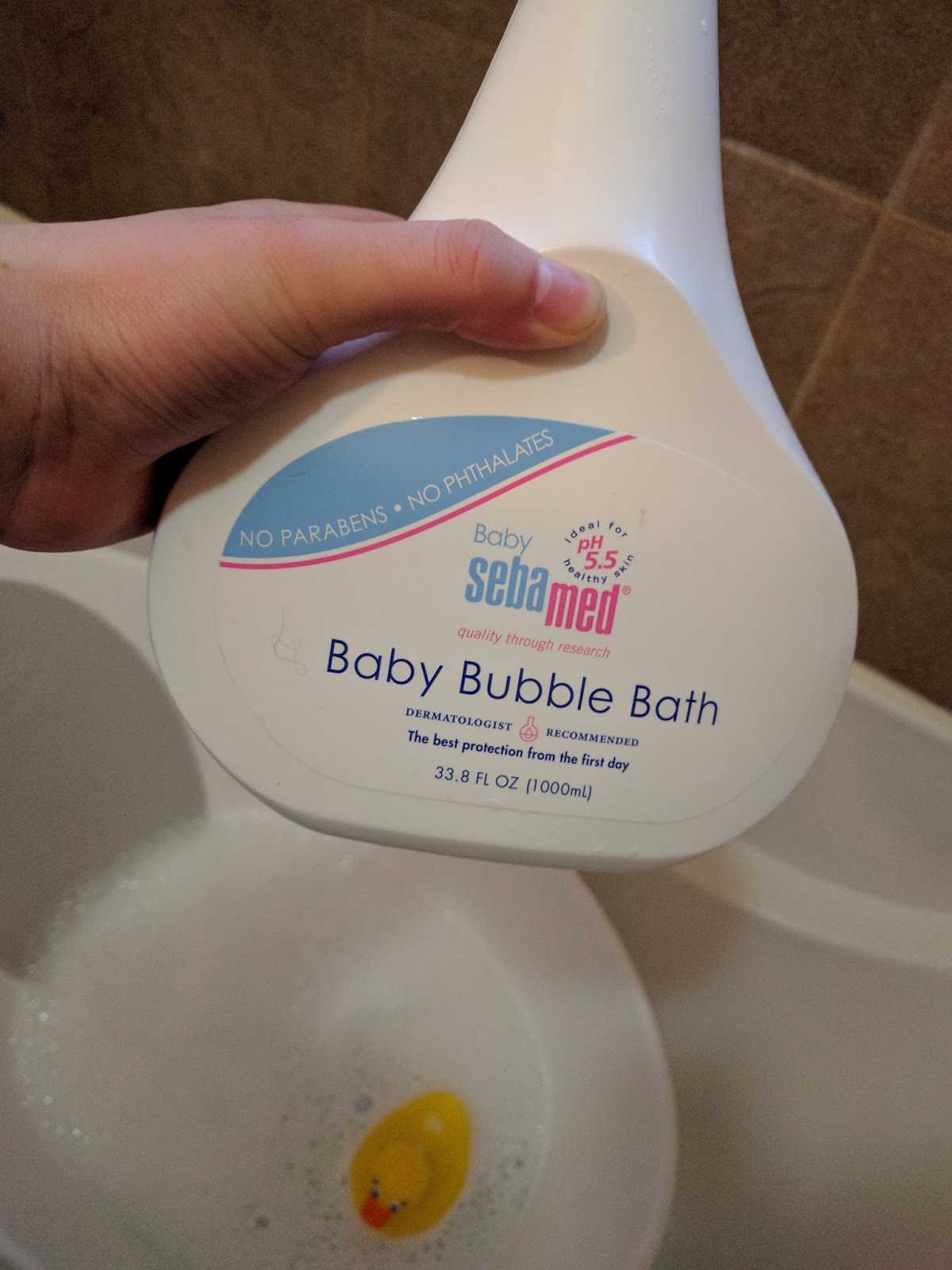 Shnuggle Bath Review & Our Bath Time Routine