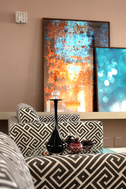 Cores bem dosadas no apartamento decorado em alto astral. Blog Achados de Decoração