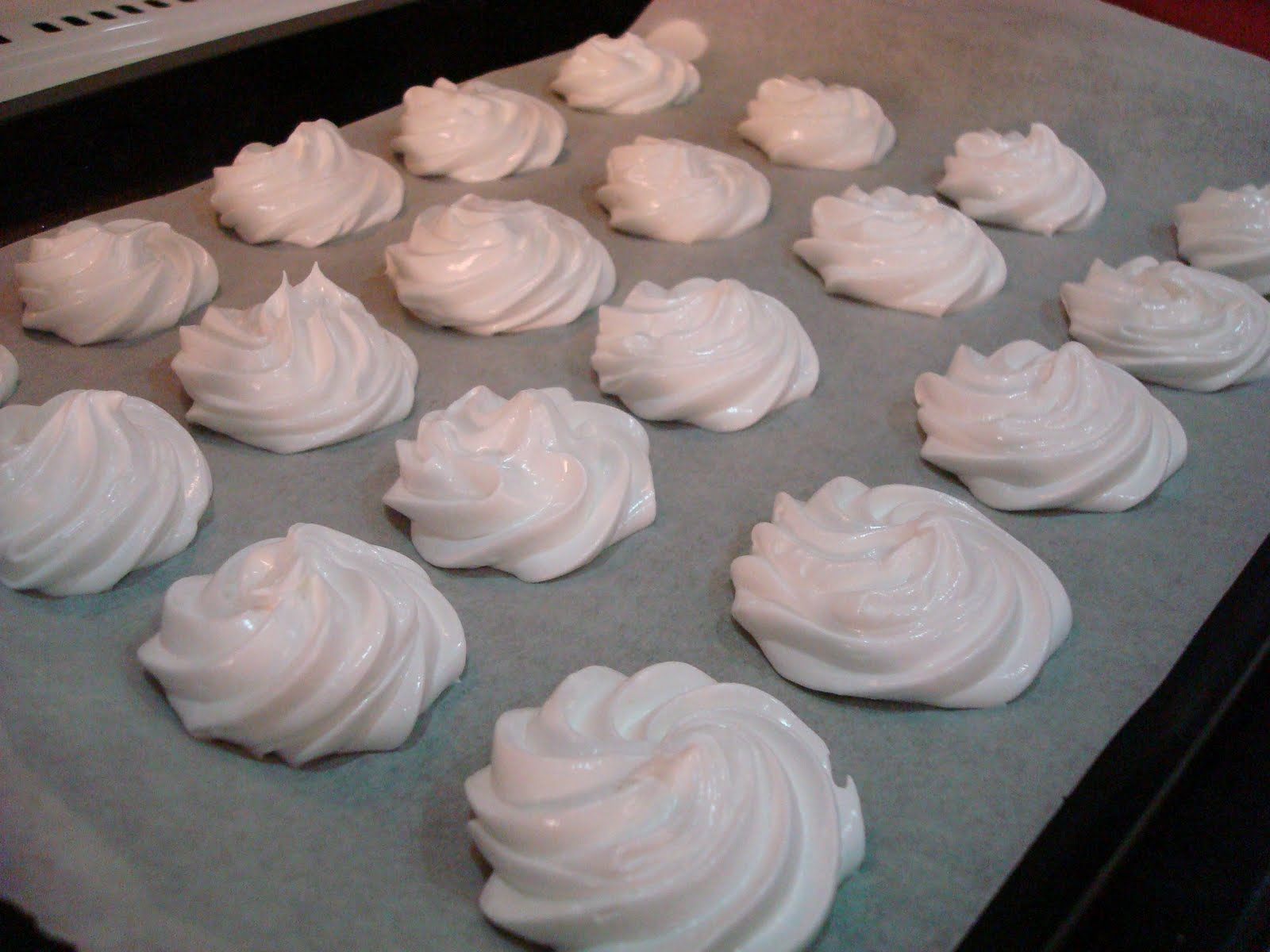 Cooking with Gill Meringues for the Little Chefs