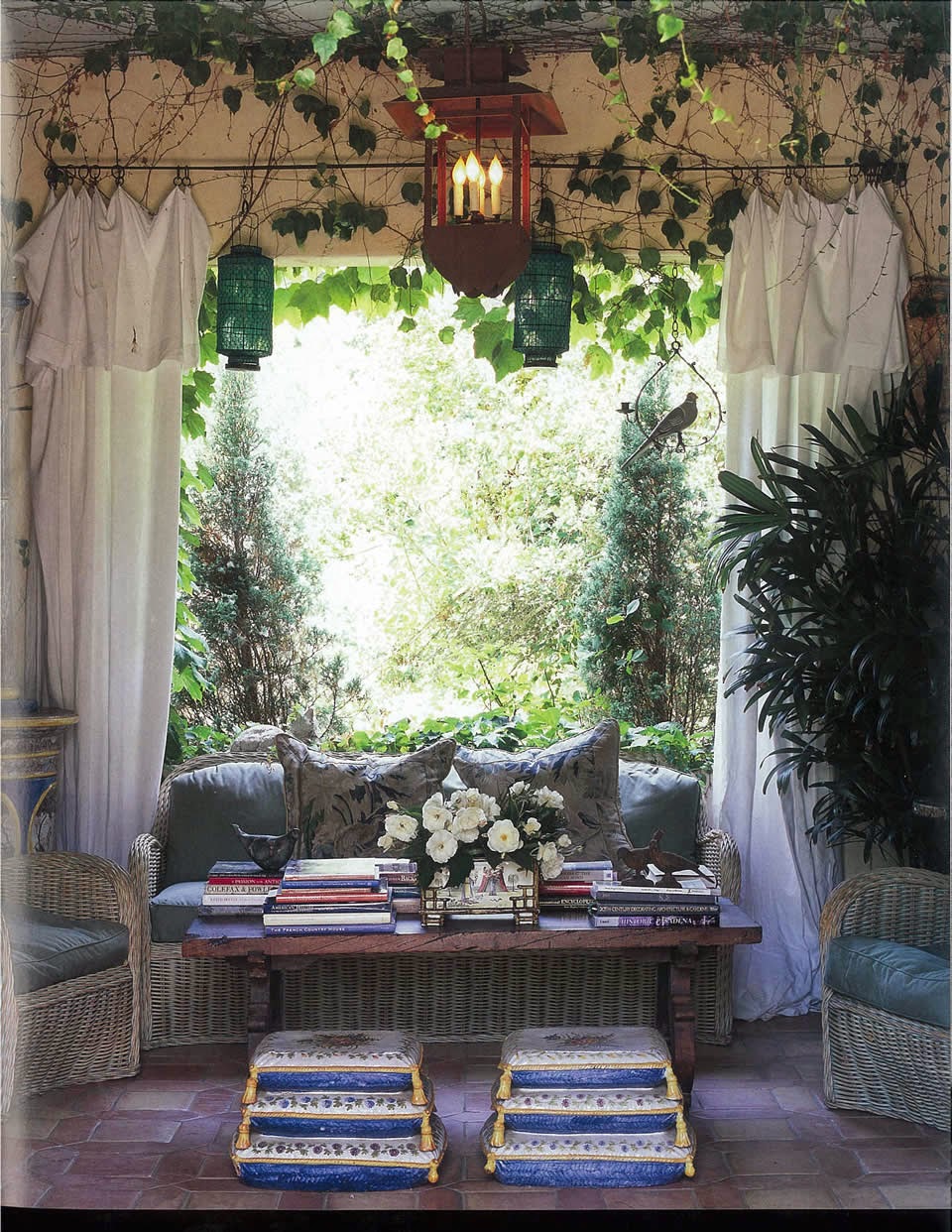 TARA DILLARD The Unmentioned Design Element in the Garden