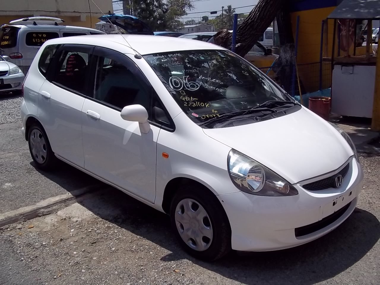 Honda fit 2005