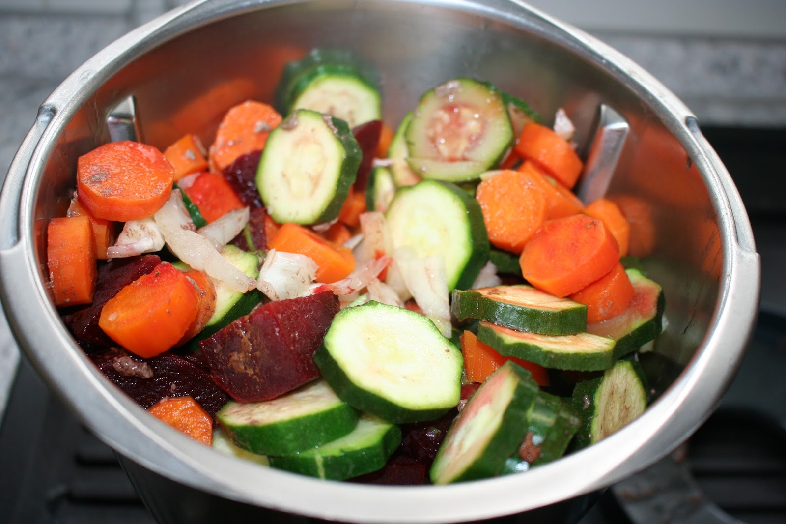 Kartoffel-Gemüse-Fleisch-Brei