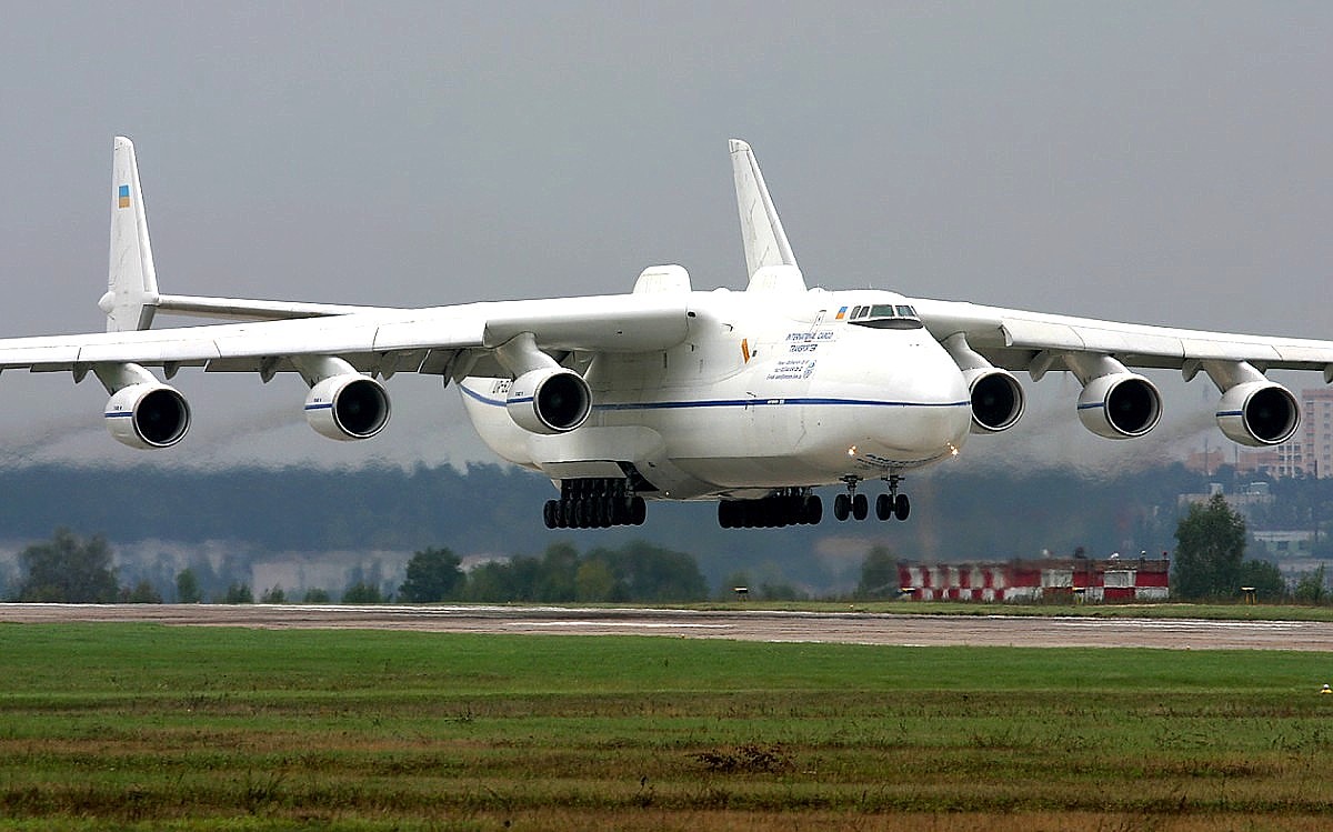 Antonov An 225 Mriya Pesawat Cargo Terbesar di Dunia 