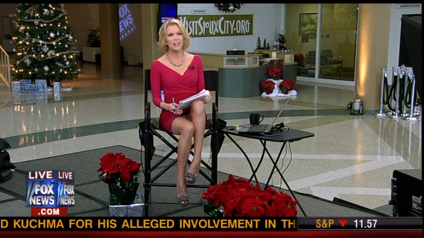 2011: Megyn Kelly and other Fox News caps. 