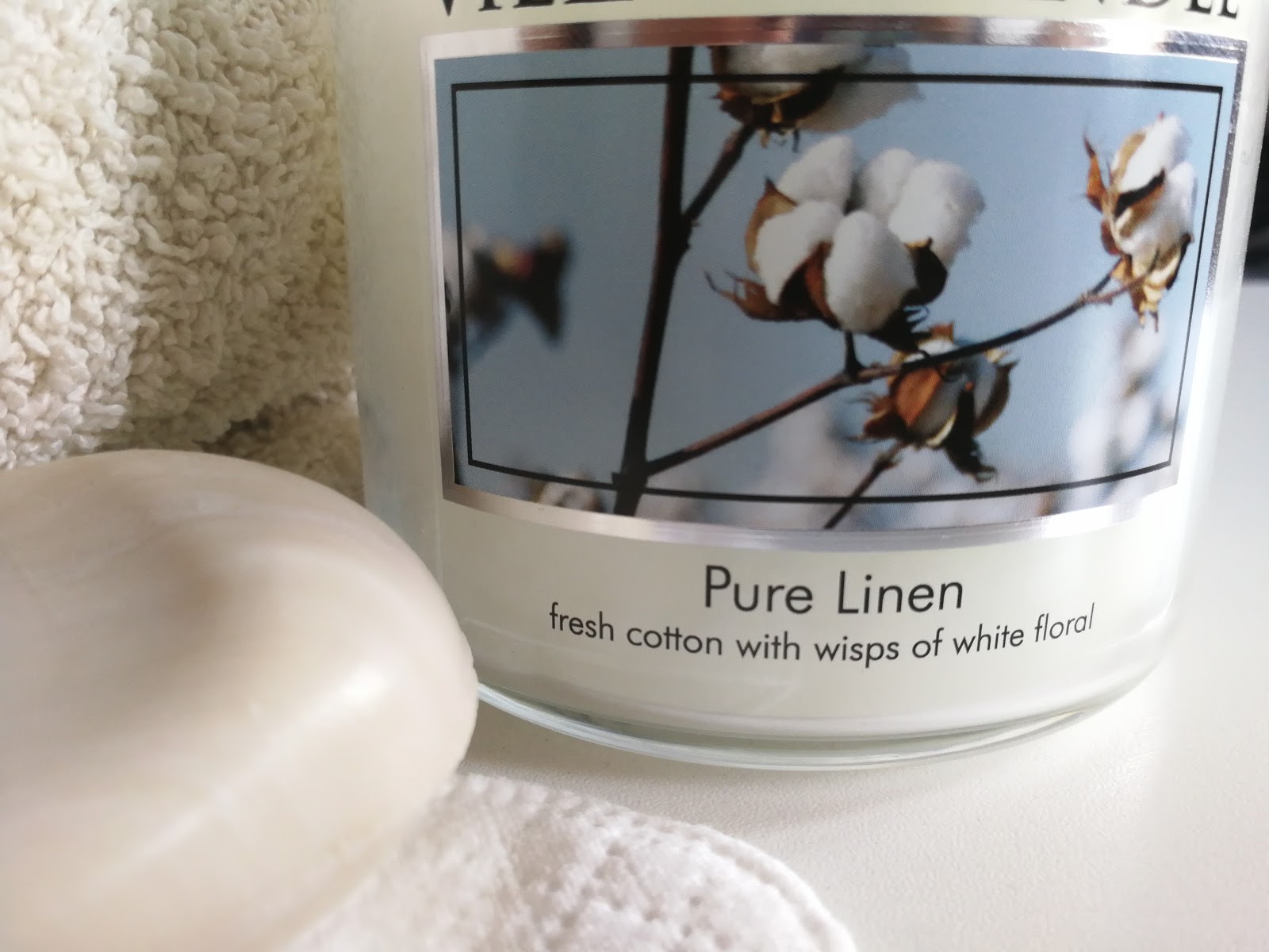 Pure Linen Village Candle Scent LoVer wszystko o świecach zapachowych.