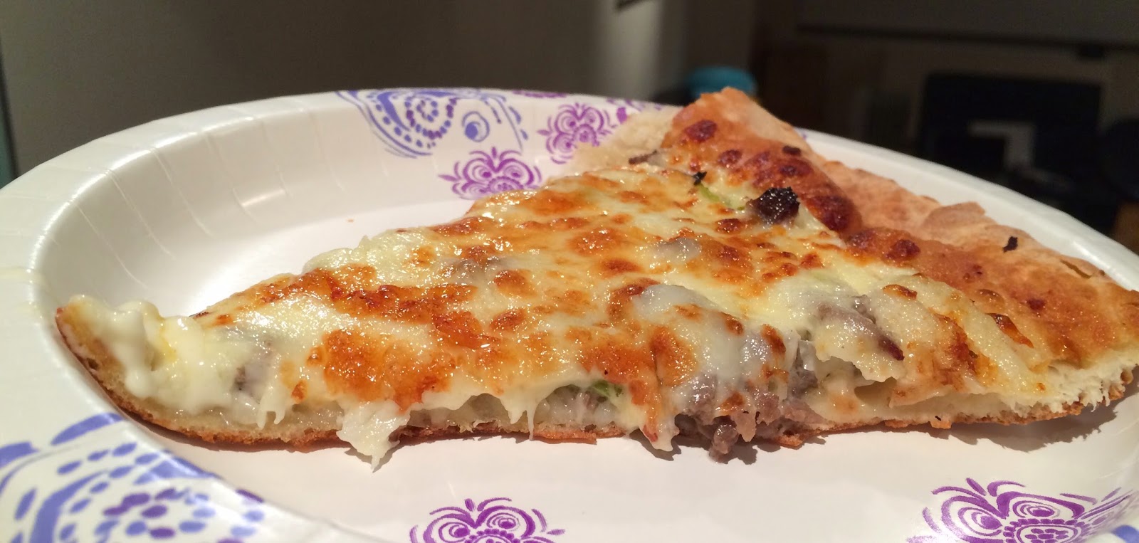 Papa John's Philly Cheesesteak Pizza / パパジョーンズのフィリー チーズステーキピザ ~ I'm ...