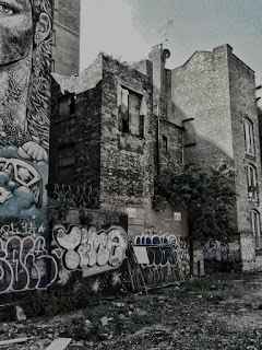 <img src="Graffiti wall Union Street.jpeg" alt=" images of graffiti wall and central manchester" />