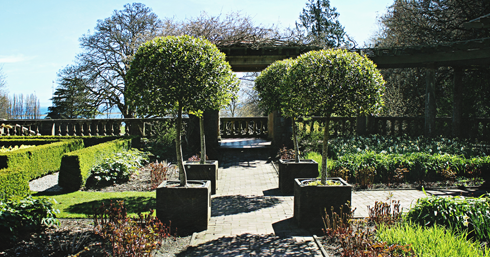 hatley park castle gardens victoria bc