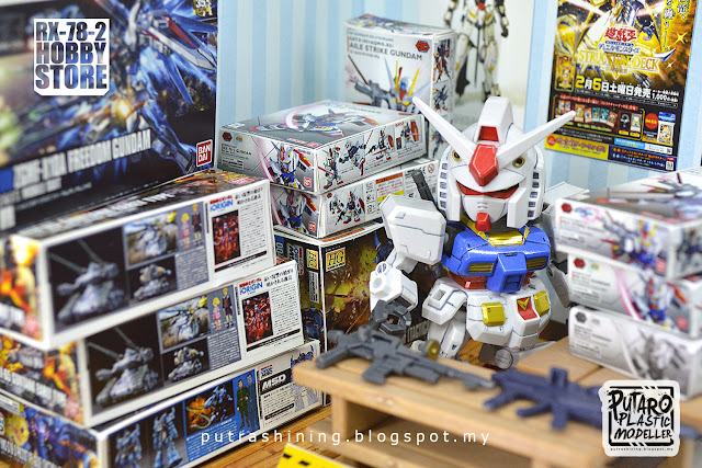 SD Gundam EX-Standard RX-78-2 custom "RX-78-2 Hobby Store" by Putra Shining